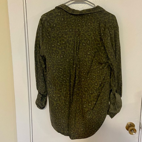 Olive Button down - Picture 4 of 5